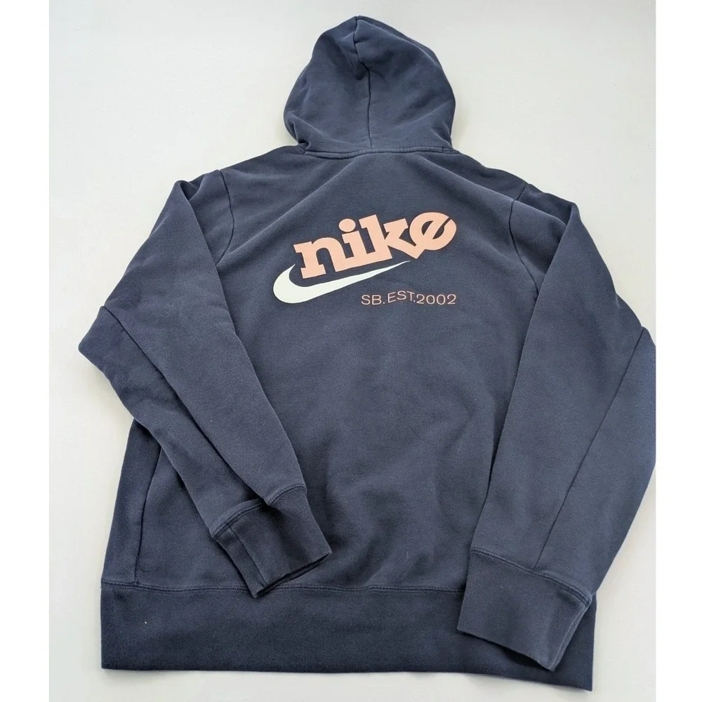 Nike SB Hoodie Mens Medium Navy Blue Pink Spell Out Big‎ Logo Back Hit EST 2002